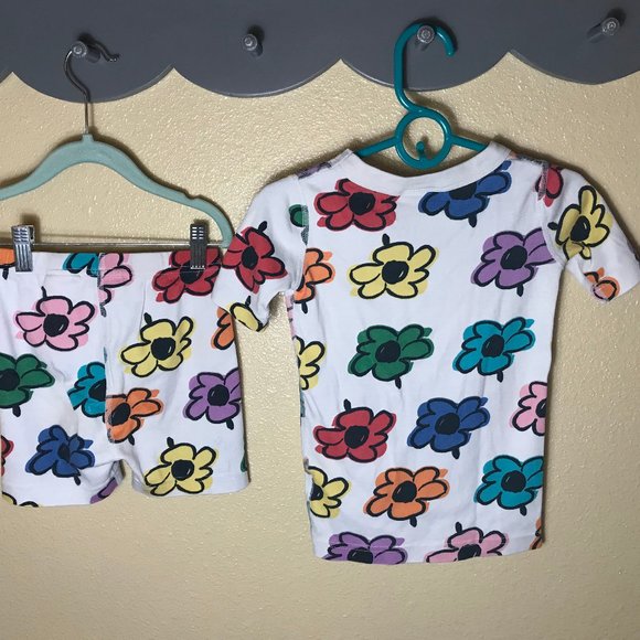 Hanna Andersson Organic Cotton Flower Pajamas set size 5T - Picture 3 of 5